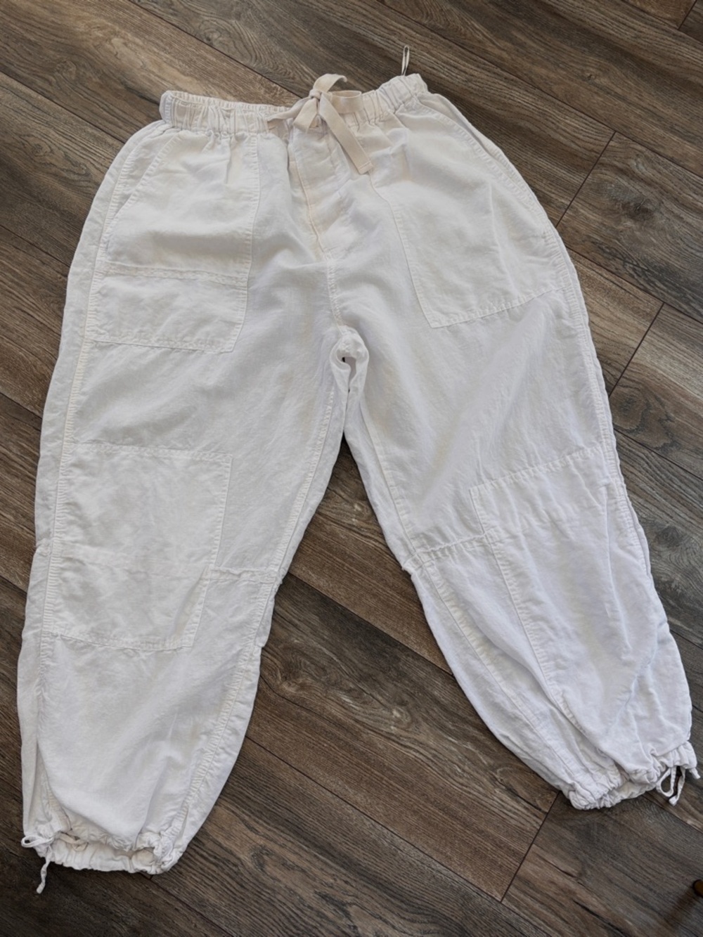 Zara Women’s White Elastic-Waist oversized Cargo Pants